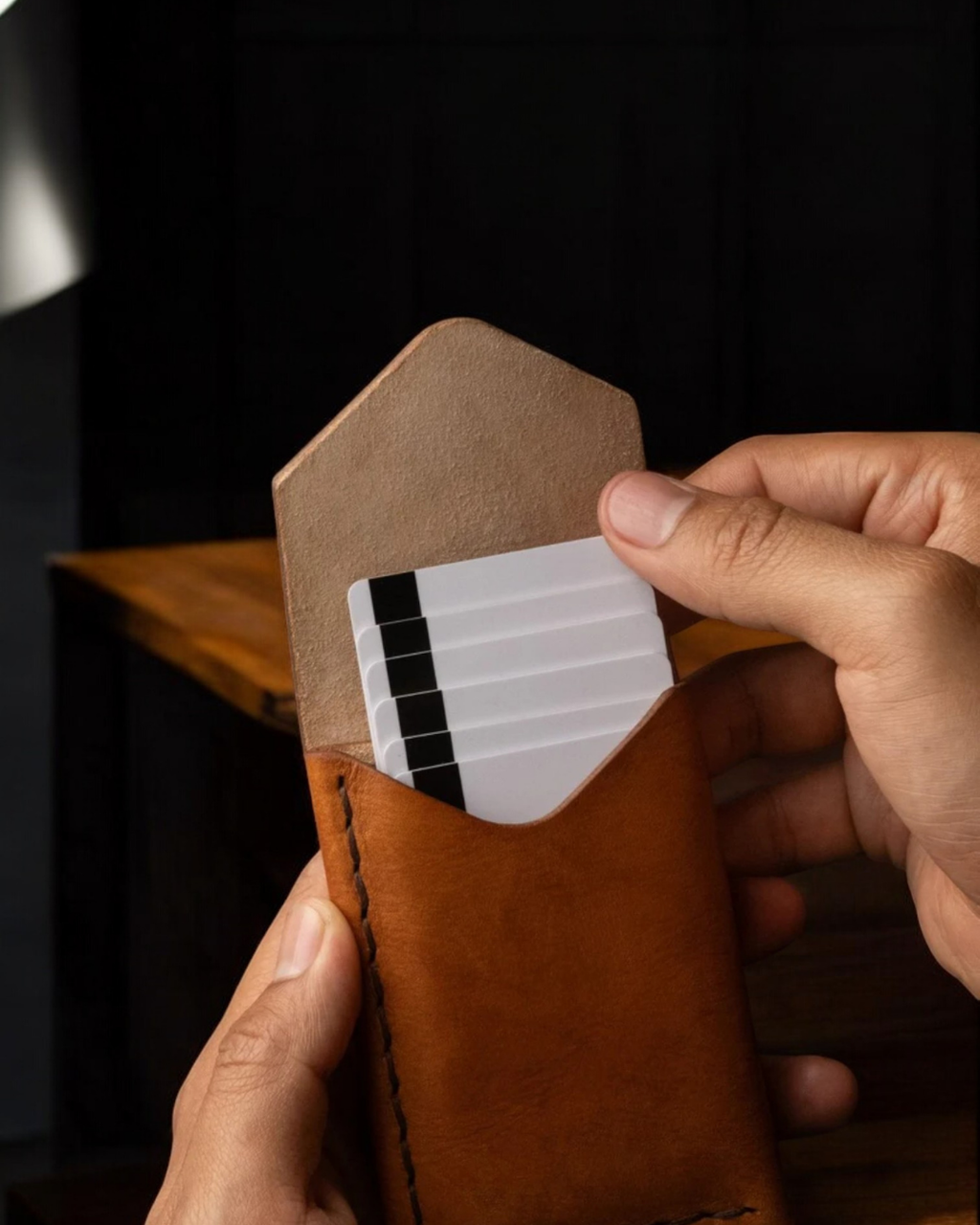 Nomad Fold™ – Slim Vegan Leather Wallet