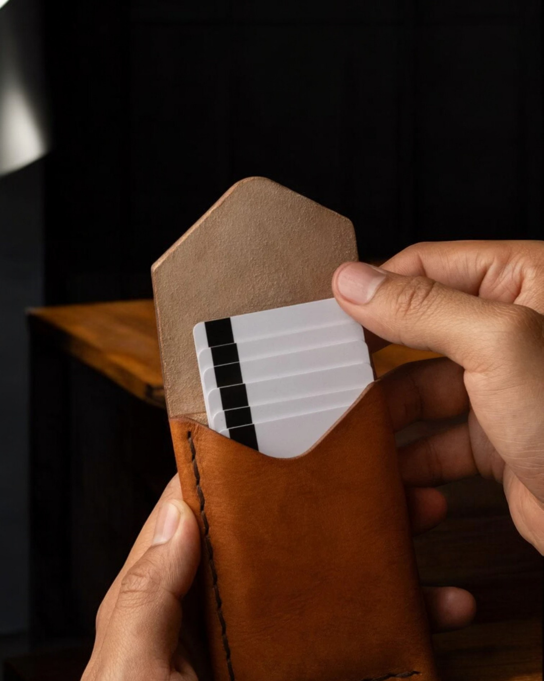 Nomad Fold™ – Slim Vegan Leather Wallet